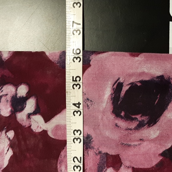 Lightweight Purple & Burgundy floral scarf - Picture 6 of 8